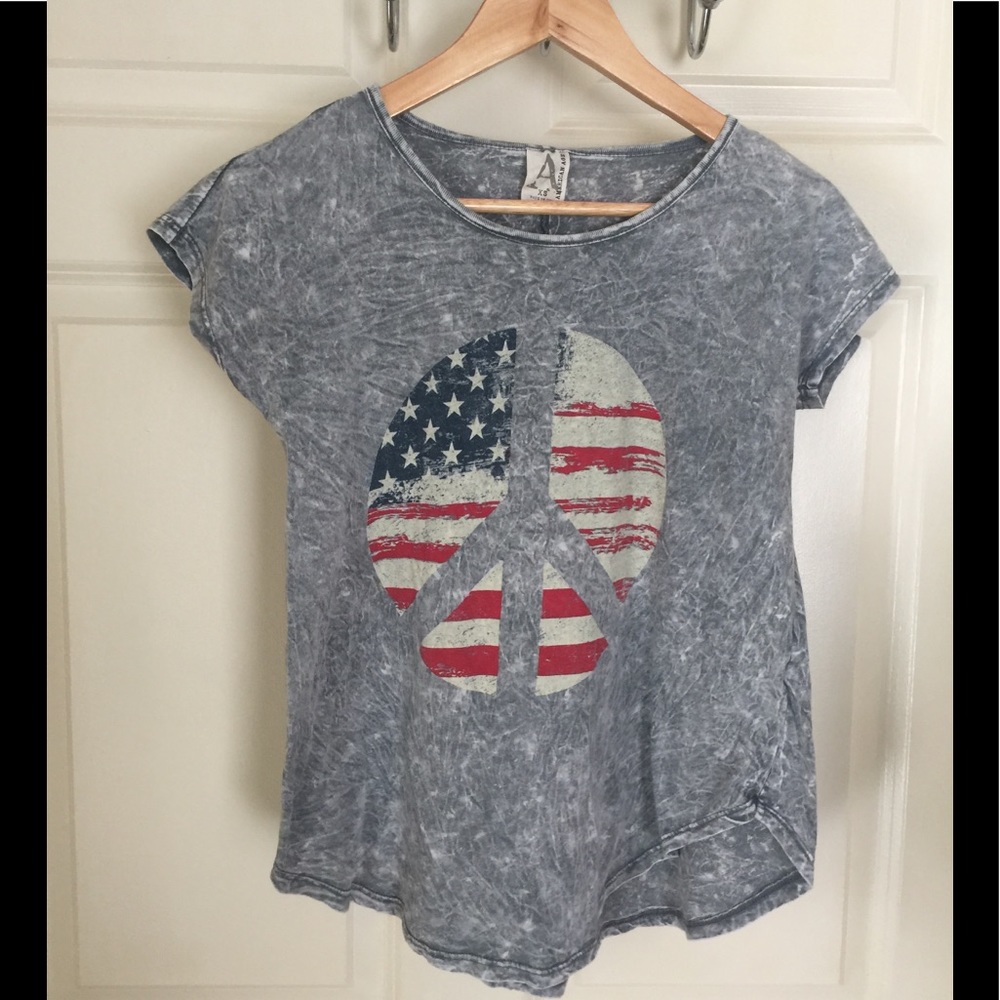 American Eagle Tee shirt